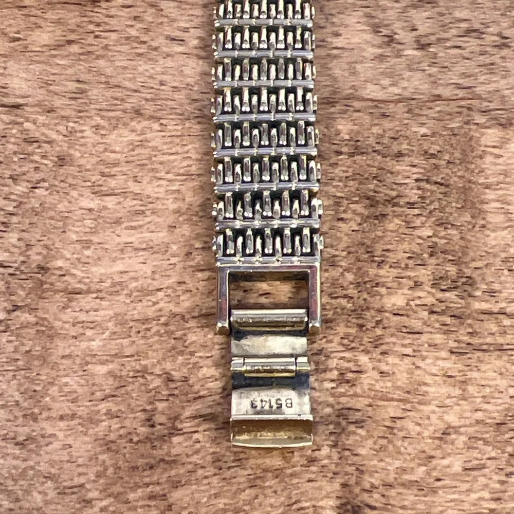 SLIM SEIKO VINTAGE QUARTZ WATCH WITH CHAIN BRACELET 2E20-5079 - READ DESCRIPTION
